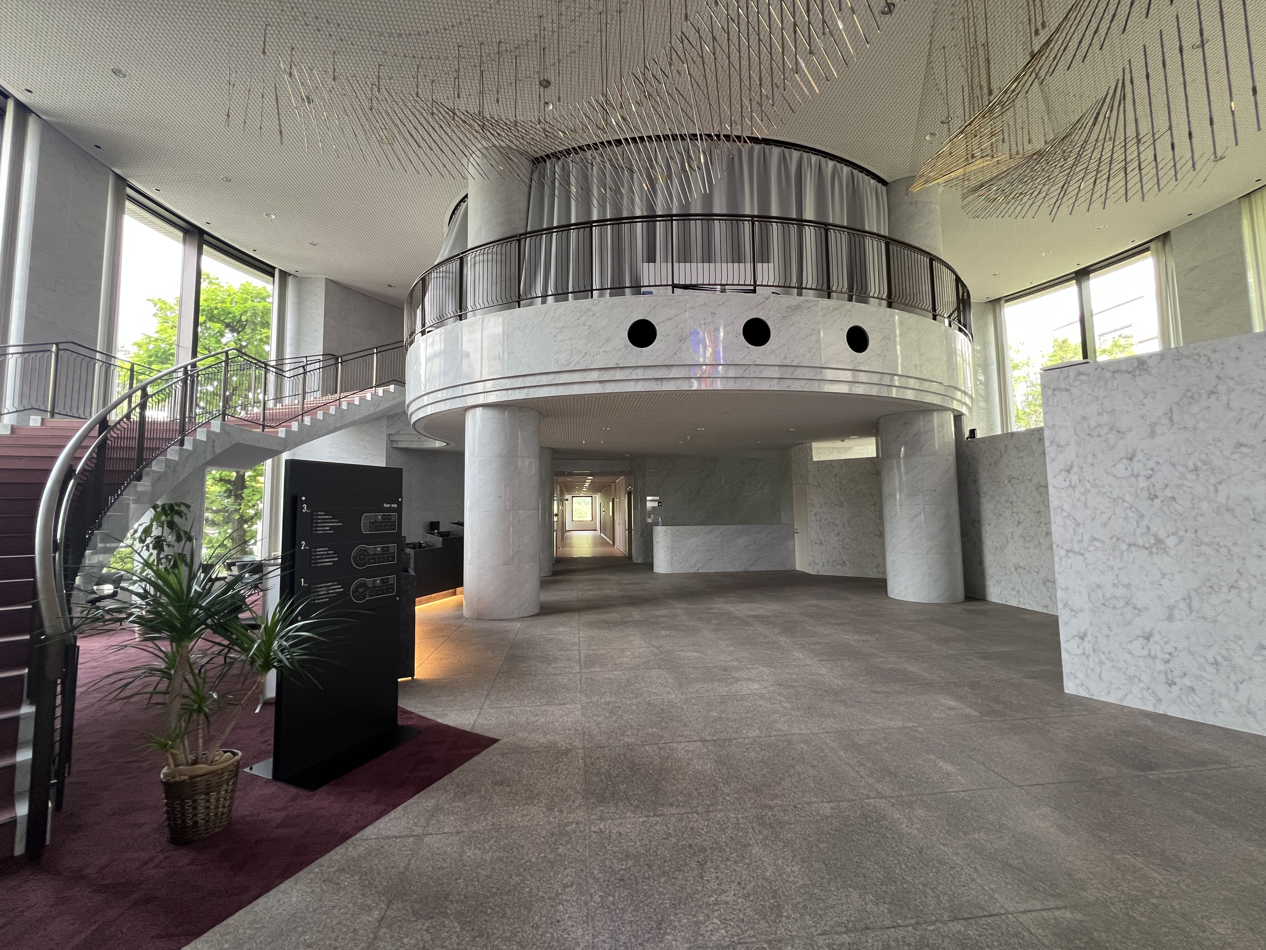 繊維会館1階ロビー