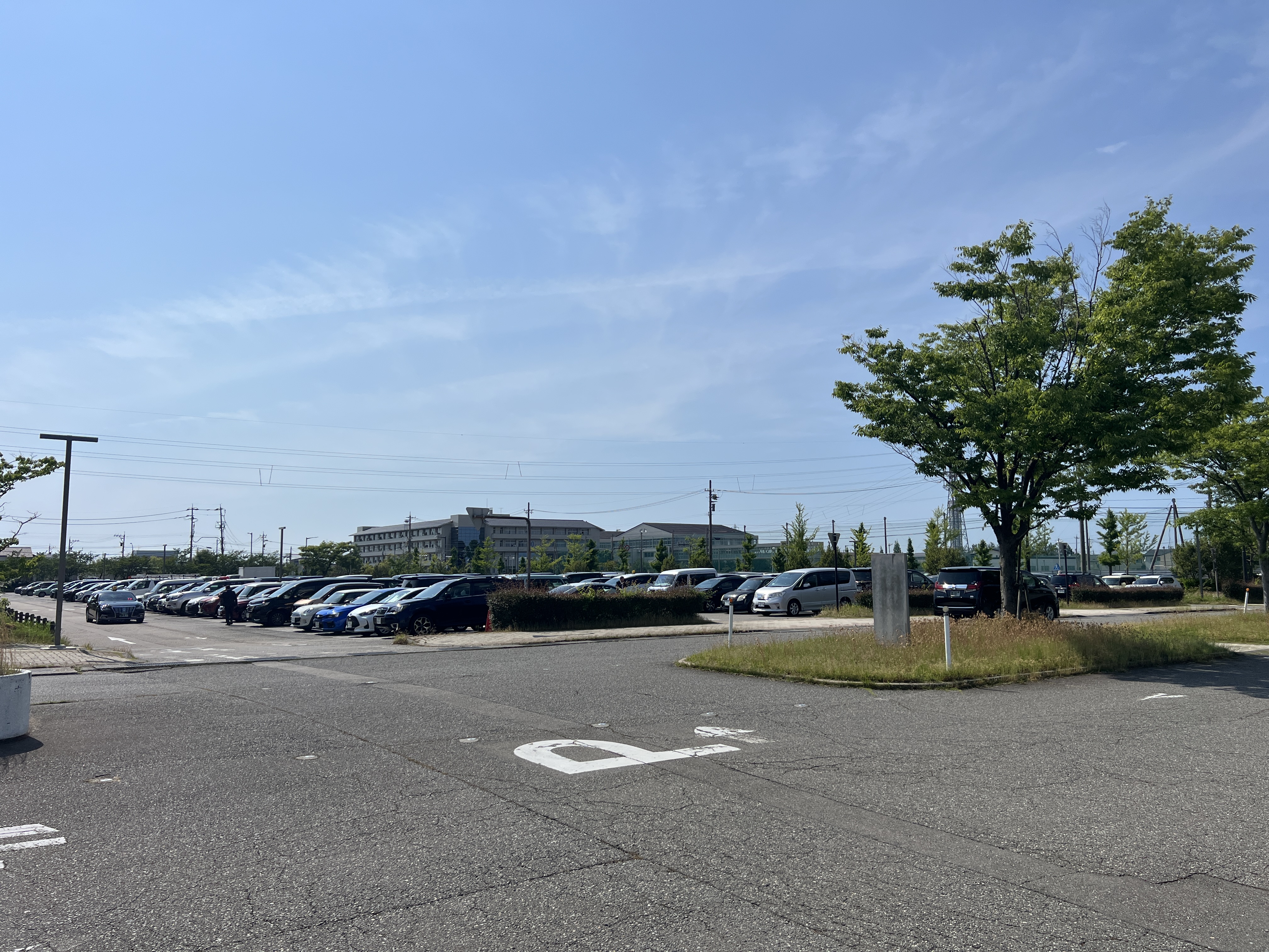 振興ゾーン入口横駐車スペース